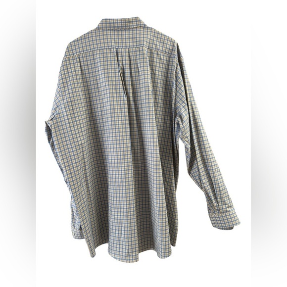 L.L Bean wrinkle resistant cotton long sleeve button down shirt - Picture 4 of 4
